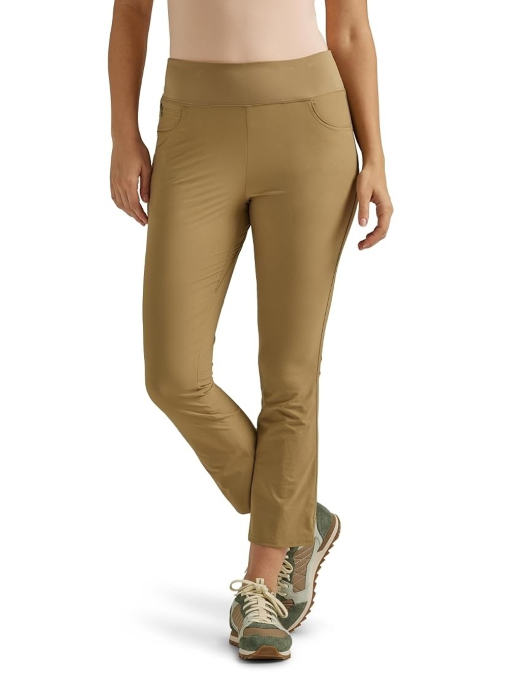 Wrangler Womens Elmwood All Terrain Gear Pull-on Kick Flare Hiking Pants Size 8